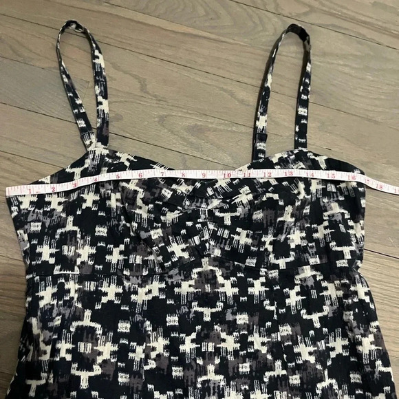 Patagonia Womens Tank Dress. Navy multi color size 10. - Picture 7 of 8